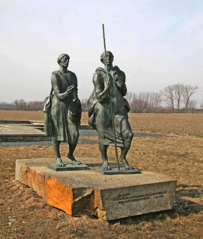 Estátua de Santo Adalberto e Radim (Gaudêncio)