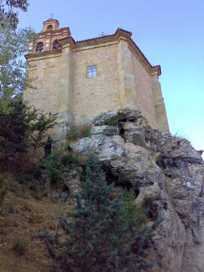 Ermida de San Saturio sobre o Douro (vista)