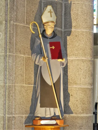 Estátua de São Pardoux — igreja de Guéret